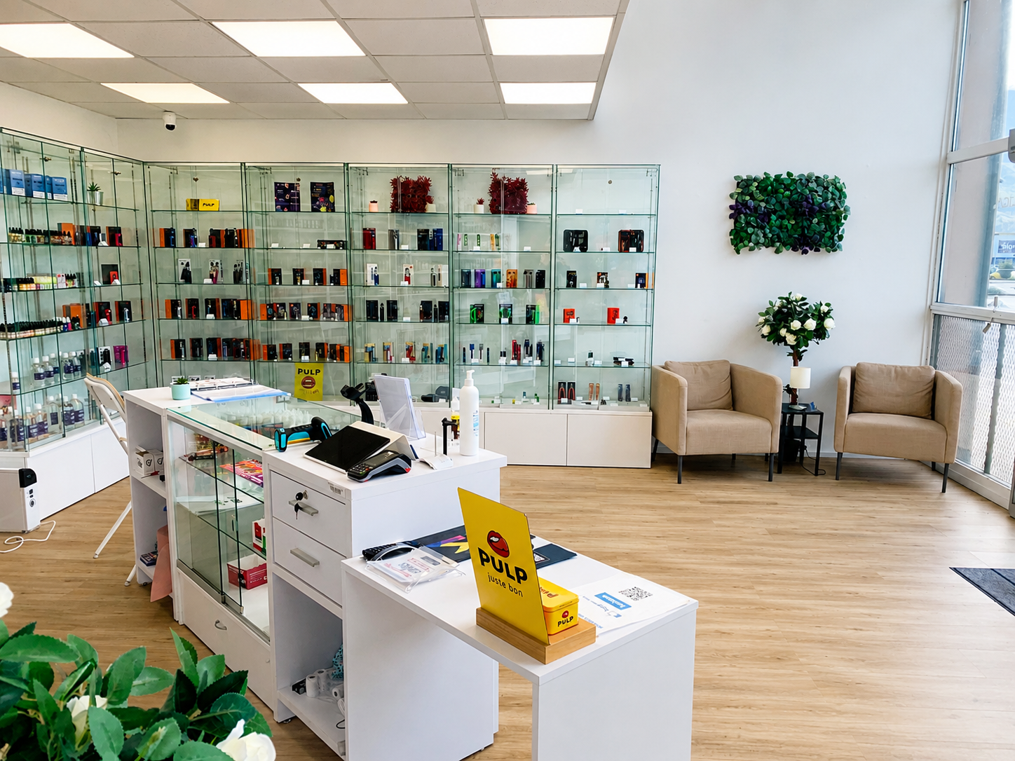 Intérieur du magasin CIGA.FR d'Albertville